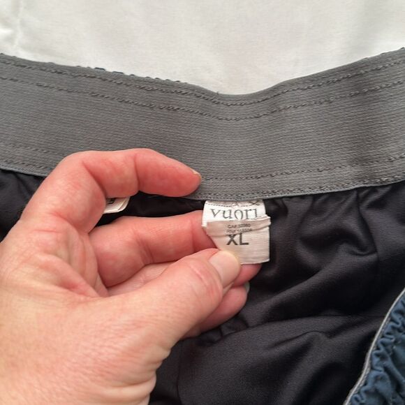 Vuori Trail Short 6”, size XL - Picture 10 of 13